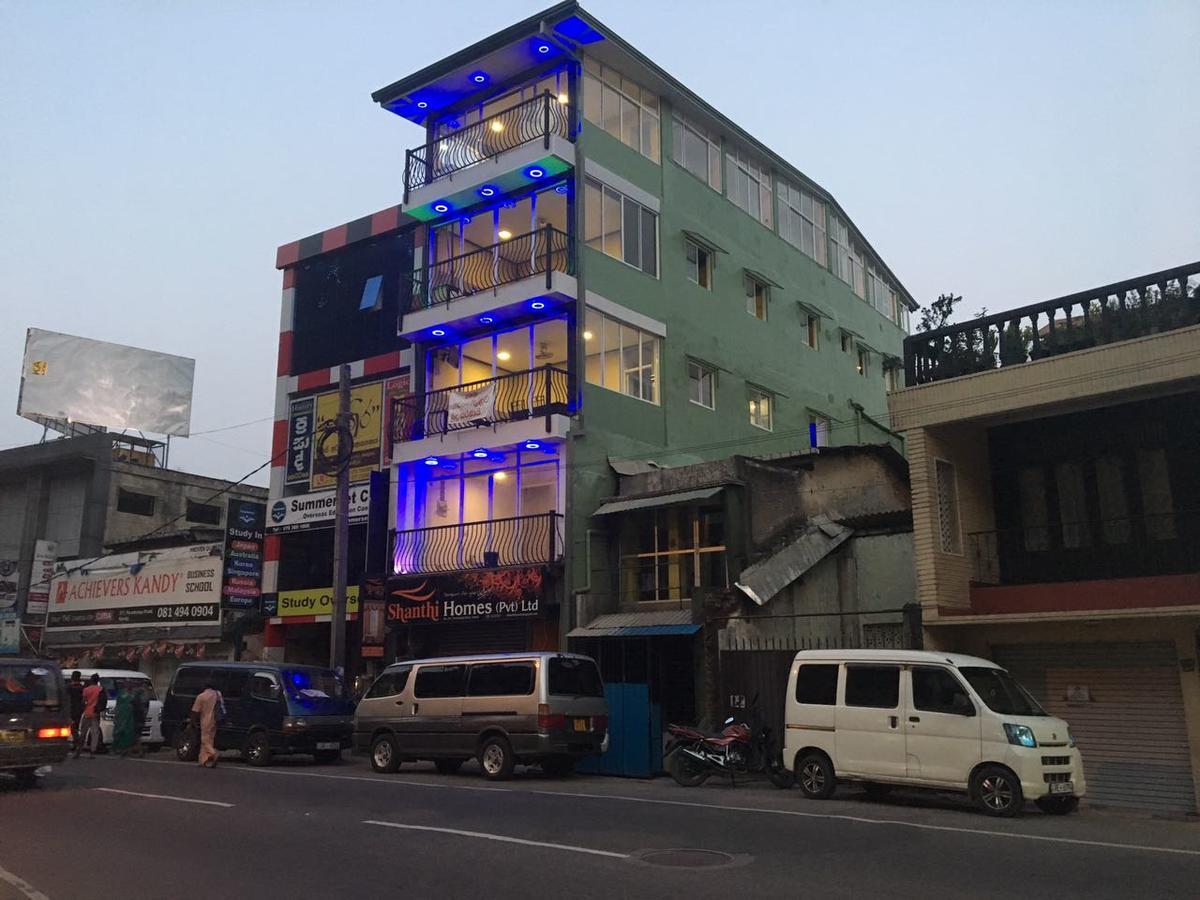 281 Kandy City Hostel & Rooms Deiyannewela المظهر الخارجي الصورة