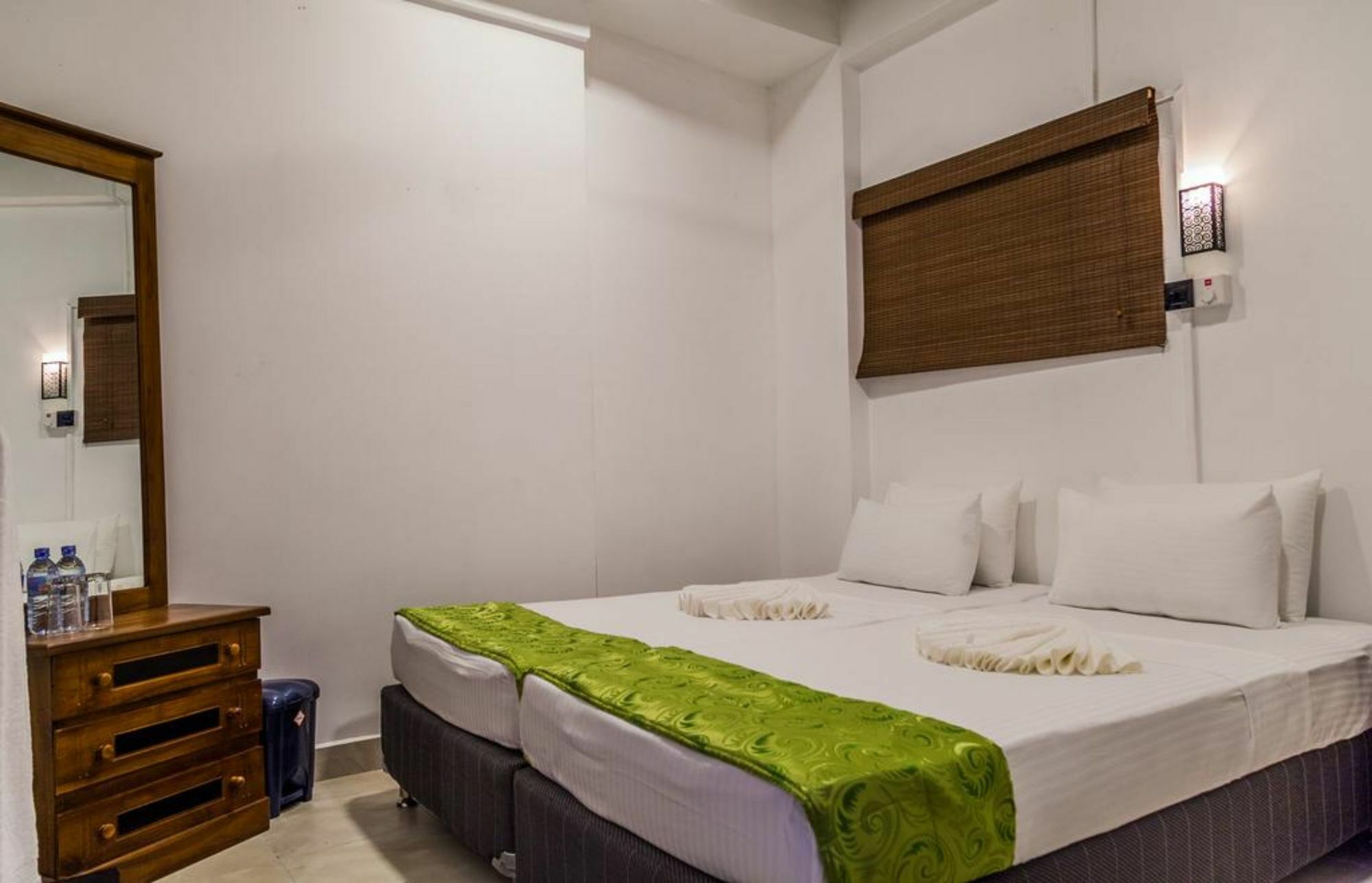 281 Kandy City Hostel & Rooms Deiyannewela المظهر الخارجي الصورة